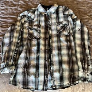 Long sleeved snap front men’s casual shirt size Large Athletic Fit